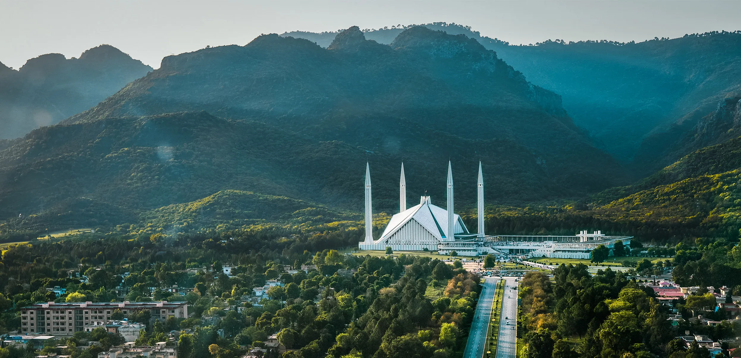 2-Islamabad-landmark-Shah-Faisal-Mosque_11zon