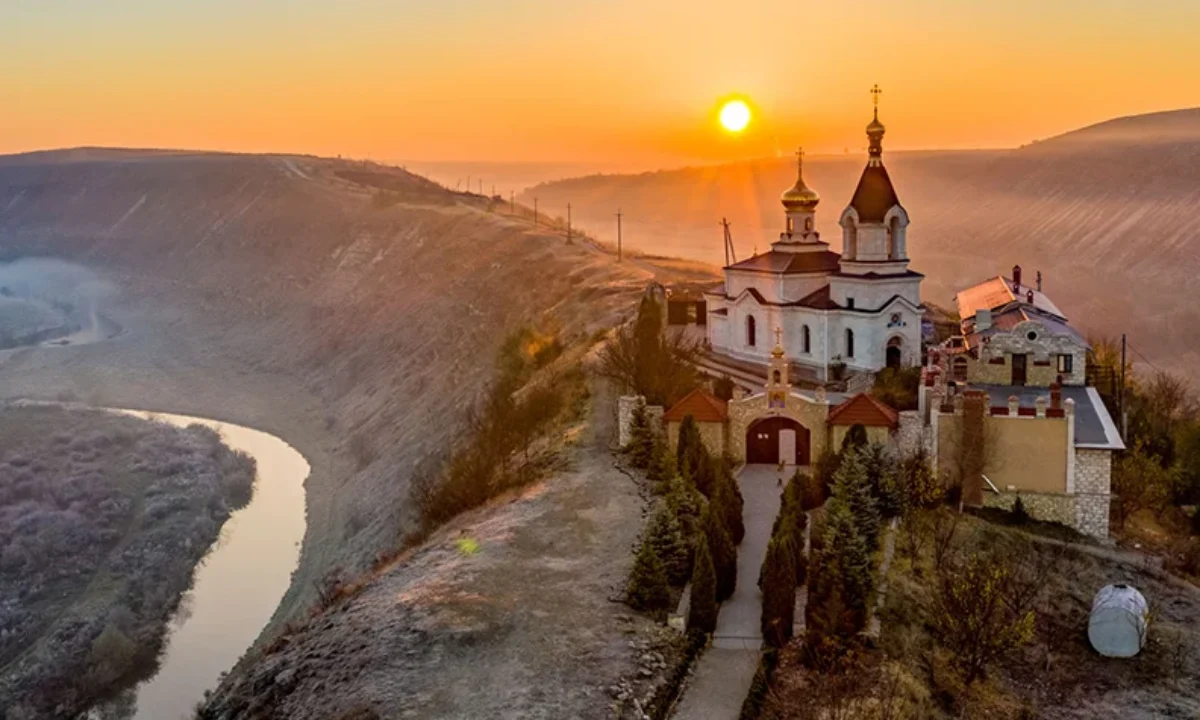 The-cool-and-unusual-things-to-do-in-Moldova–1200×720