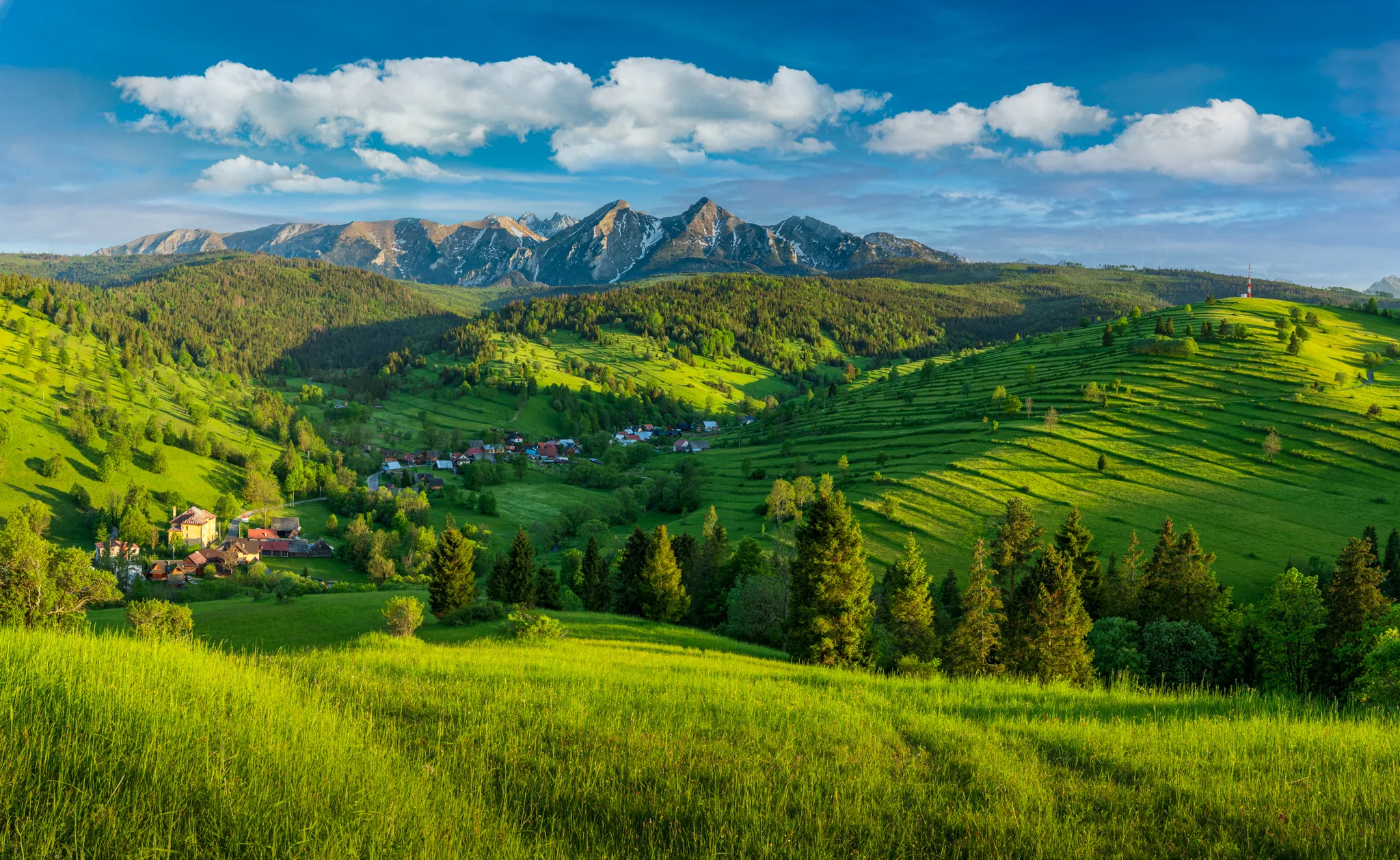 spring-afternoon-in-tatras-mountains-slovakia-slovak-republic-415w